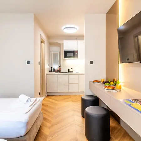 Appartement Centre In Stone House Split