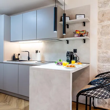 Centre In Stone House Apartament