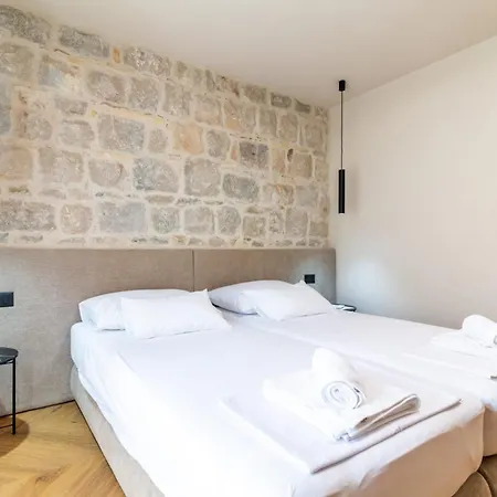 Centre In Stone House Spalato