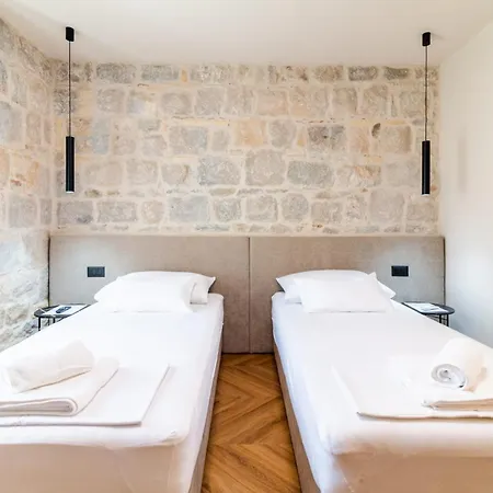 Centre In Stone House Apartamento