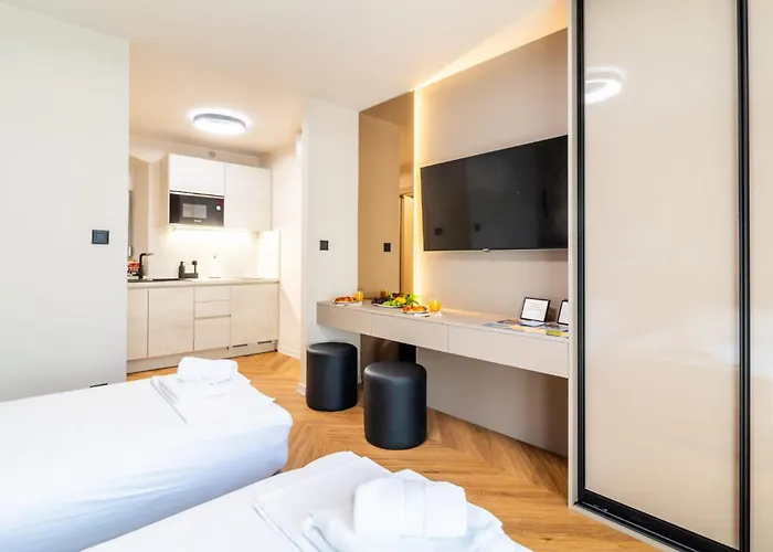 Centre In Stone House 아파트 *