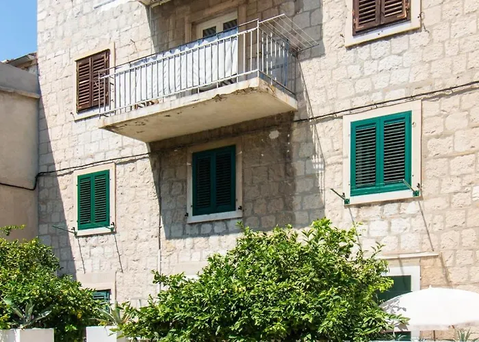 Centre In Stone House 아파트