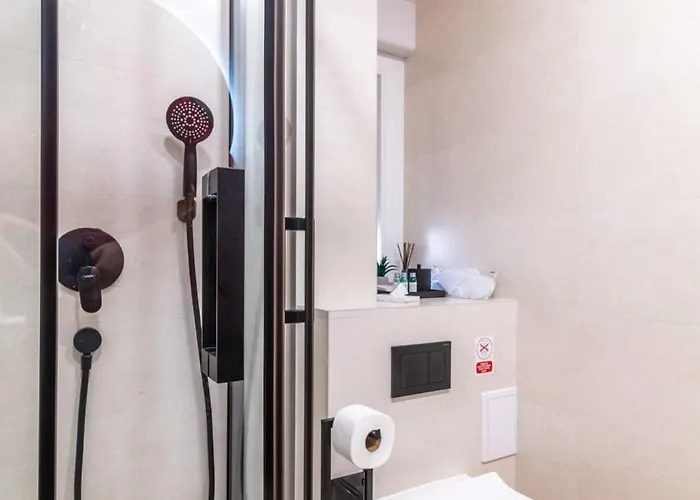 Centre In Stone House 아파트 *